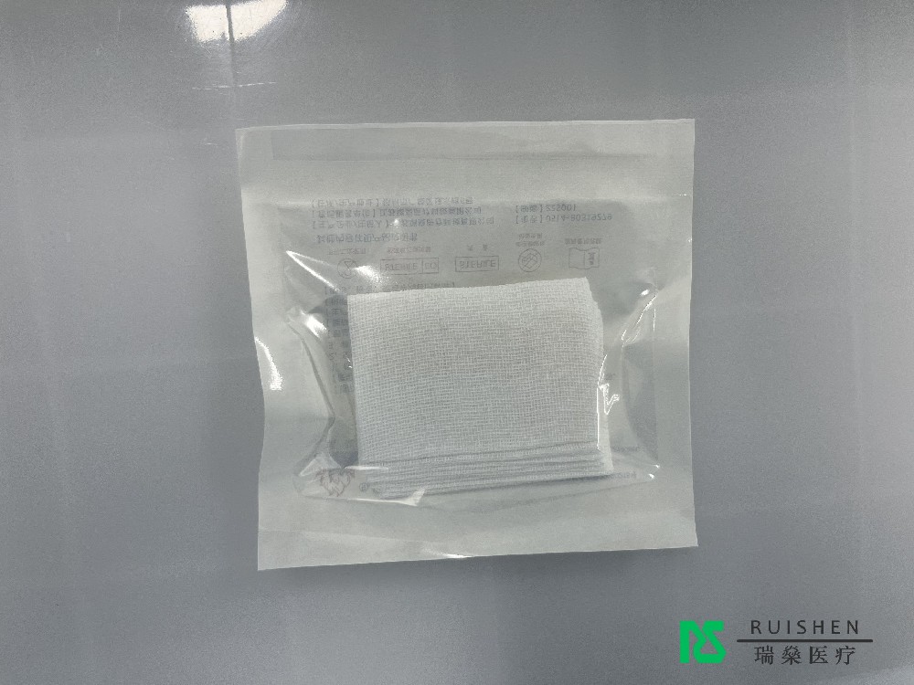 一塊紗布的使命：見證傷痛與重生的微小力量